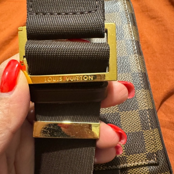 LV Geronimo. Brown Checkered Belt Bag with Metal Chain - Picture 5 of 7